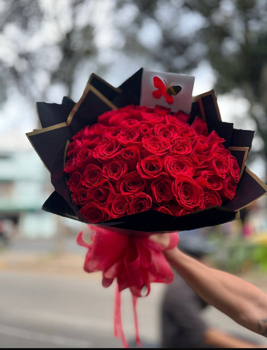 Bouquet de 50 Rosas Rojas Premium