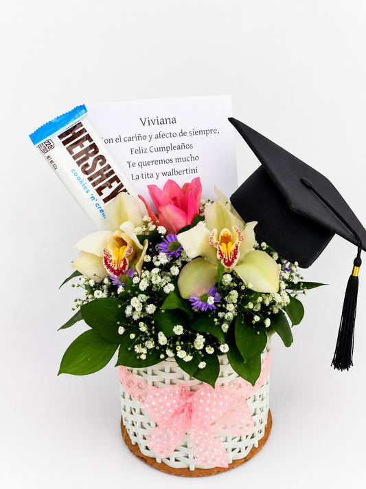 Orquideas y Dulces para mi graduada favorita🌸
