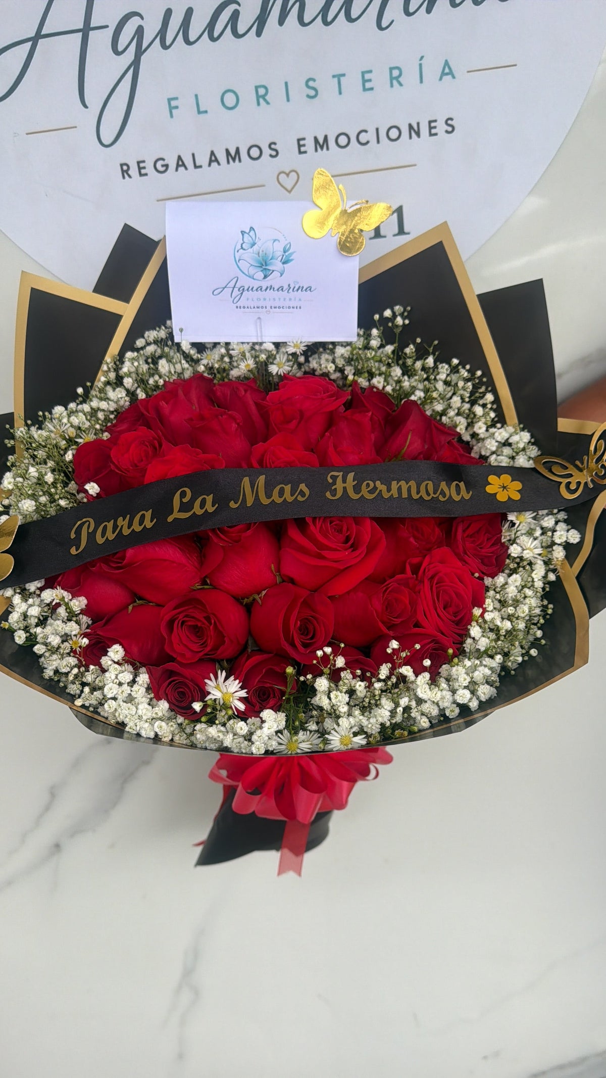 Elegancia, Roja